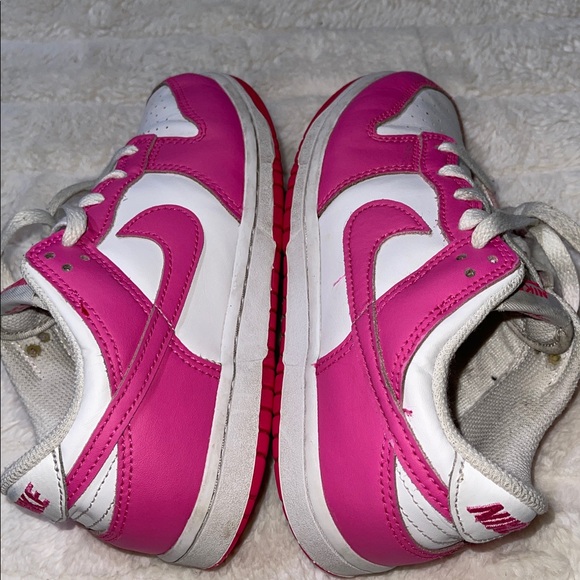 Nike Dunk Kids Sneakers in Pink and White - Picture 6 of 9